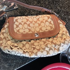 Coach Shoulder Bag Logo